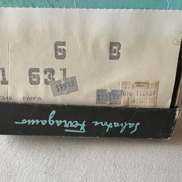 Ferragamo Classic Navy Slingback Pumps with Patent Toe Accent, Vintage - Picture 4 of 4